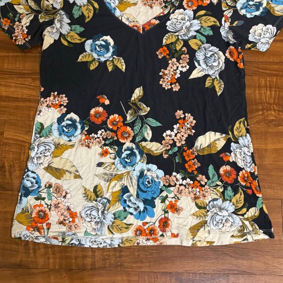 Johnny Was Women’s Floral Print AOP V-Neck Short Sleeve Shirt Flowers Navy - Picture 4 of 5